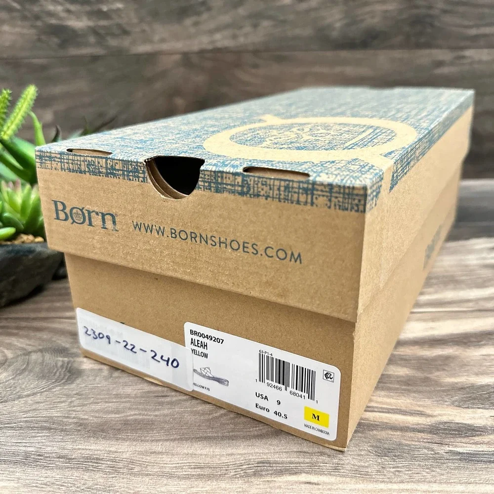 NIB Born Aleah 9M 40.5 Yellow Leather Slide Sandals - Picture 9 of 10